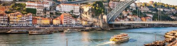 Transfer - Um Dia no Porto: Descubra os Encantos da Cidade em um Tour Completo